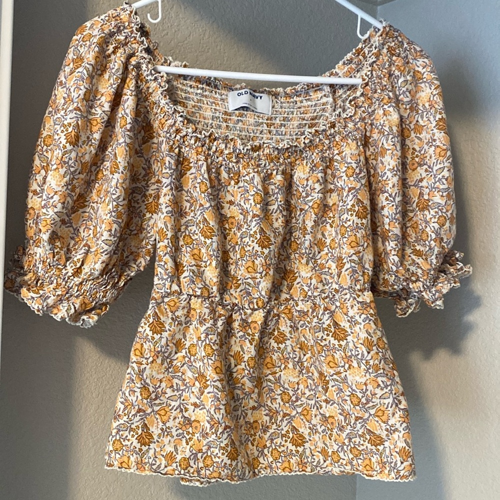 Adorable fall top